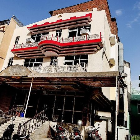 Oyo Hotel Apoorva Deluxe Jaipur Bagian luar foto