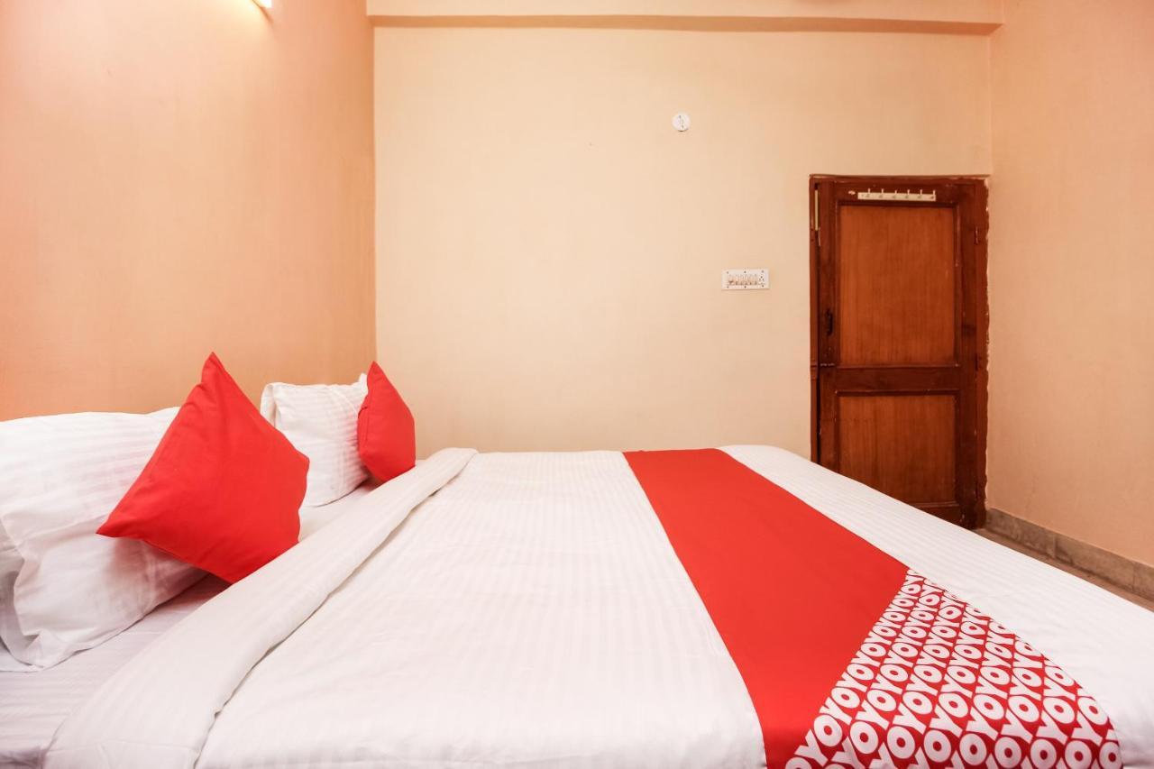 Oyo Hotel Apoorva Deluxe Jaipur Bagian luar foto