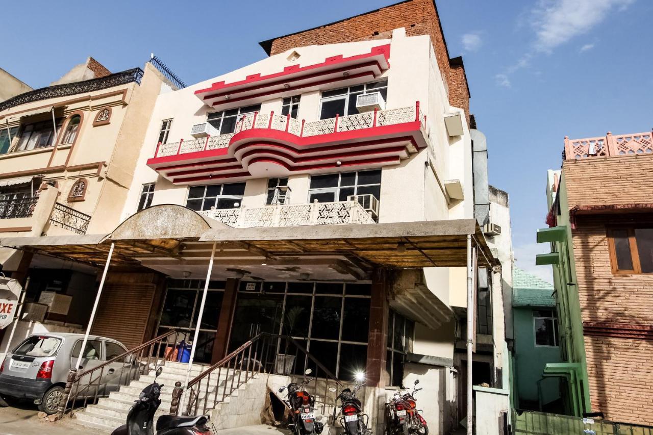 Oyo Hotel Apoorva Deluxe Jaipur Bagian luar foto
