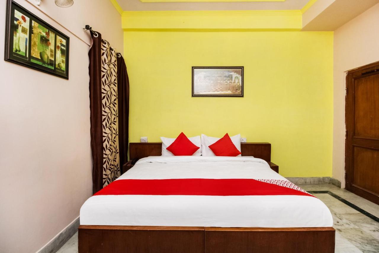 Oyo Hotel Apoorva Deluxe Jaipur Bagian luar foto