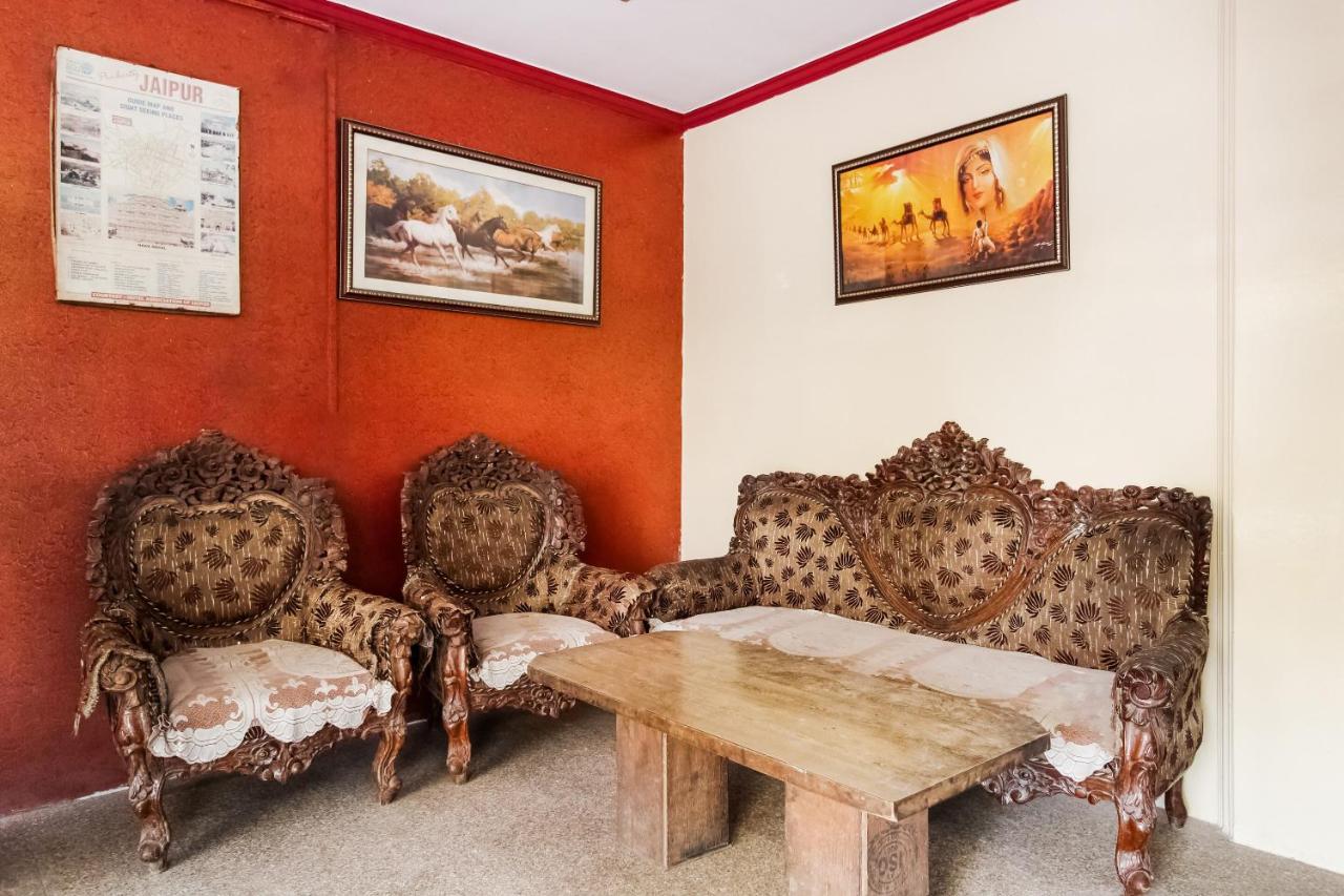 Oyo Hotel Apoorva Deluxe Jaipur Bagian luar foto