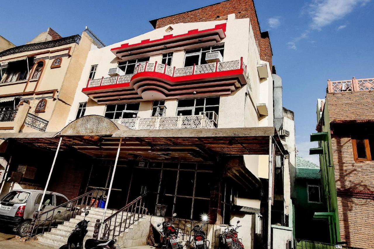 Oyo Hotel Apoorva Deluxe Jaipur Bagian luar foto